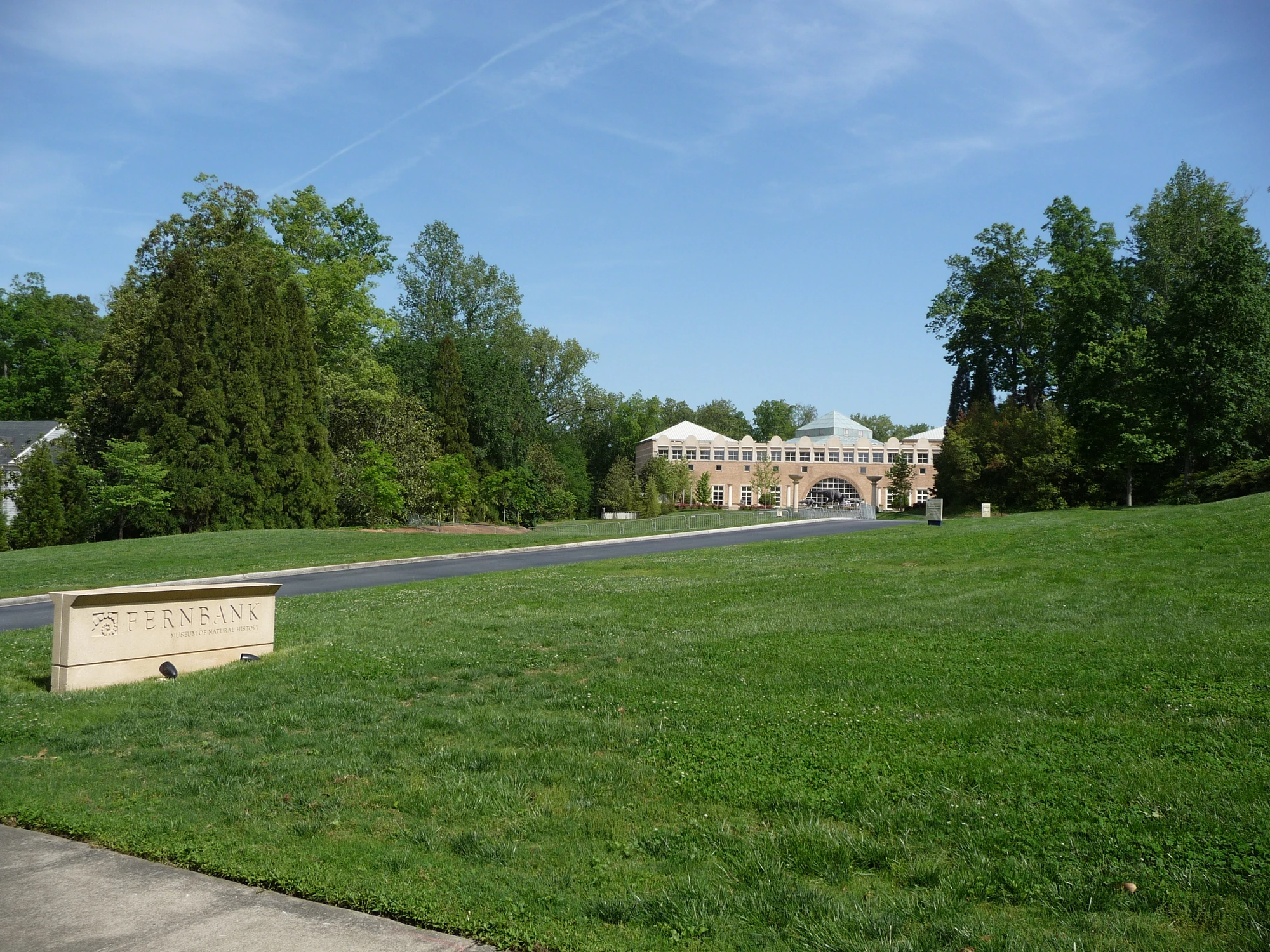 Wide view of the grounds and approach to Fernbank Museum of Natural History